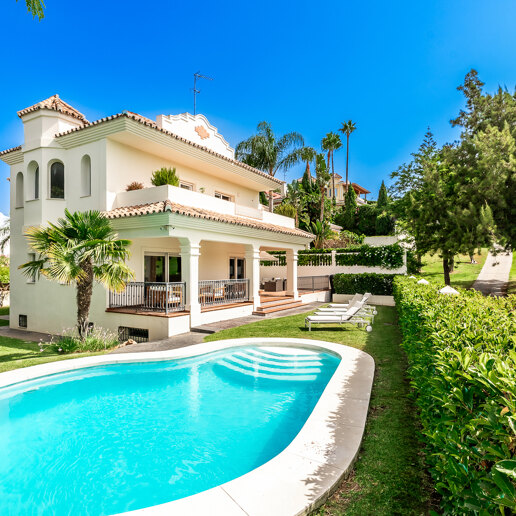 Elegant Villa with Frontline Golf Views in Guadalmina