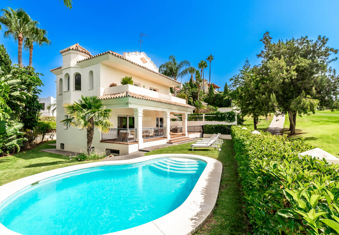 Elegancki Frontline Golf Villa z wyjątkowymi widokami na Golf Course w pierwszej lokalizacji