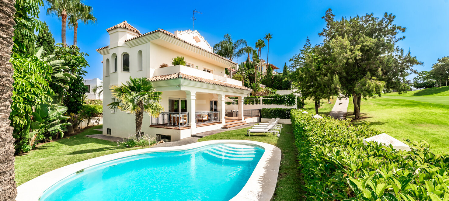 Elegant Villa with Frontline Golf Views in Guadalmina