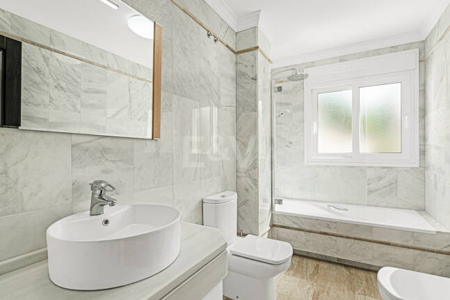 Elegancki Frontline Golf Villa z wyjątkowymi widokami na Golf Course w pierwszej lokalizacji