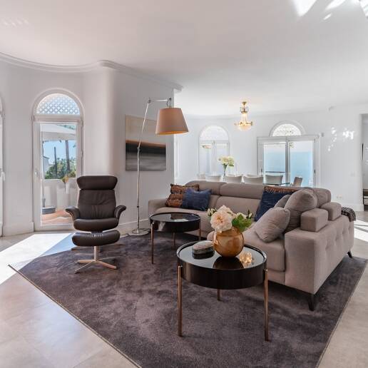 Precioso apartamento con piscina privada e impresionantes vistas al mar