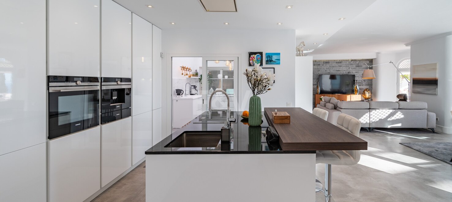 Precioso apartamento con impresionantes vistas al mar en Jardines Colgantes