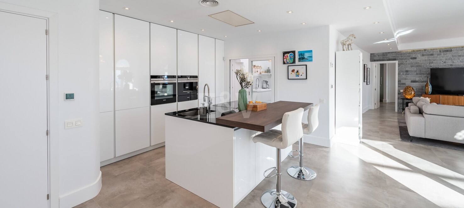 Precioso apartamento con impresionantes vistas al mar en Jardines Colgantes