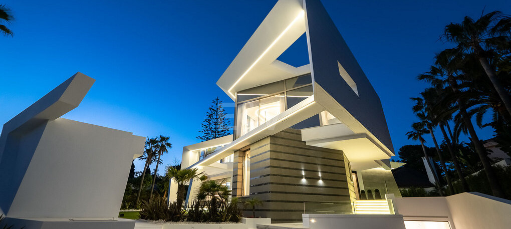 Front Line Los Monteros Beach State of the Art Masterpiece
