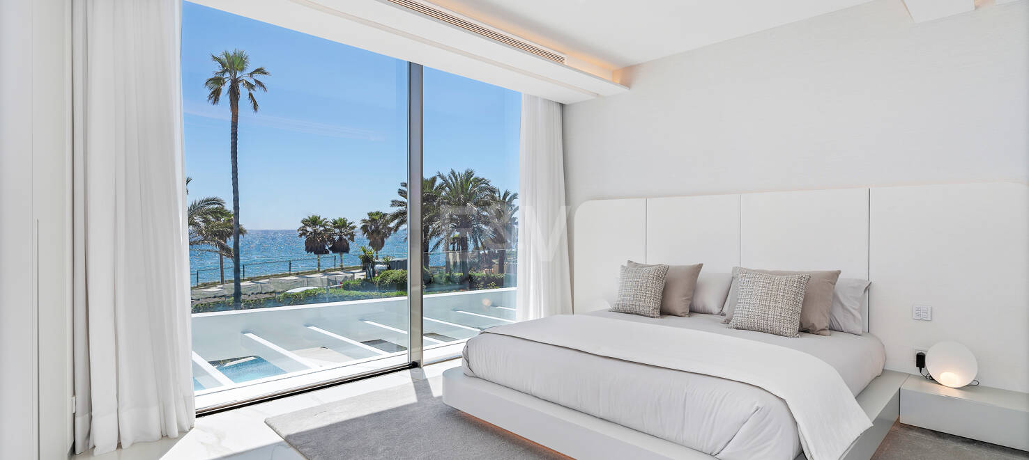 Frontline Beach State-of-the-Art Masterpiece