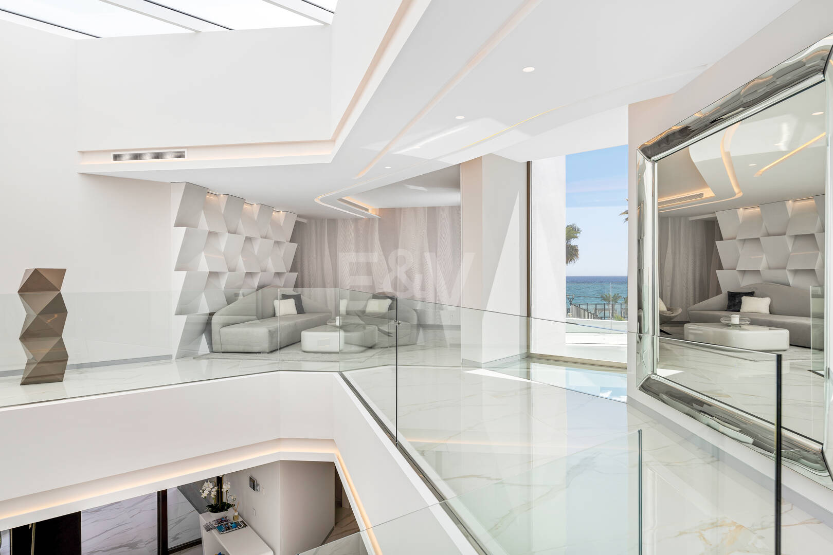 Frontline Beach State-of-the-Art Masterpiece