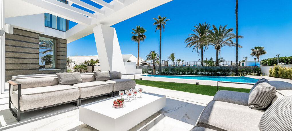 Front Line Los Monteros Beach State of the Art Masterpiece