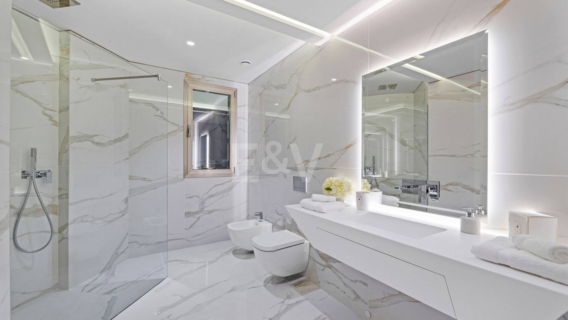 Frontline Beach State-of-the-Art Masterpiece