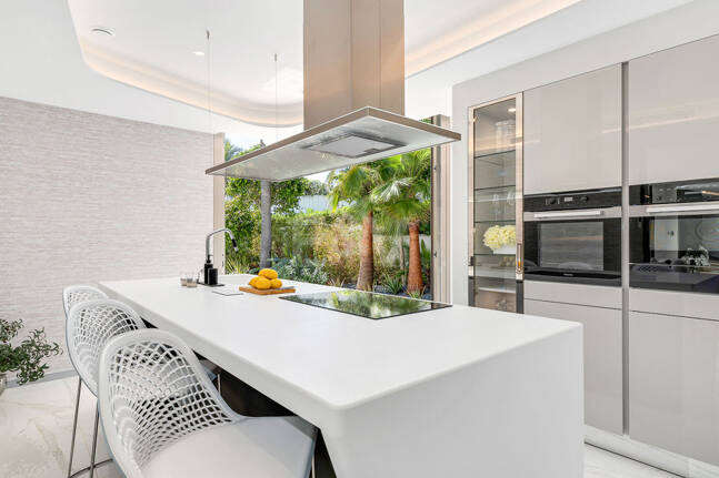 Frontline Beach State-of-the-Art Masterpiece