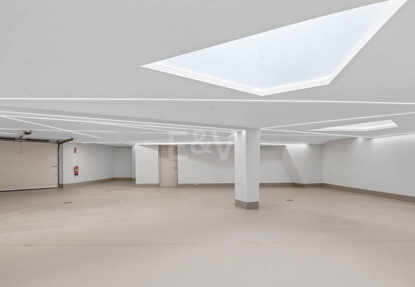 Frontline Beach State-of-the-Art Masterpiece