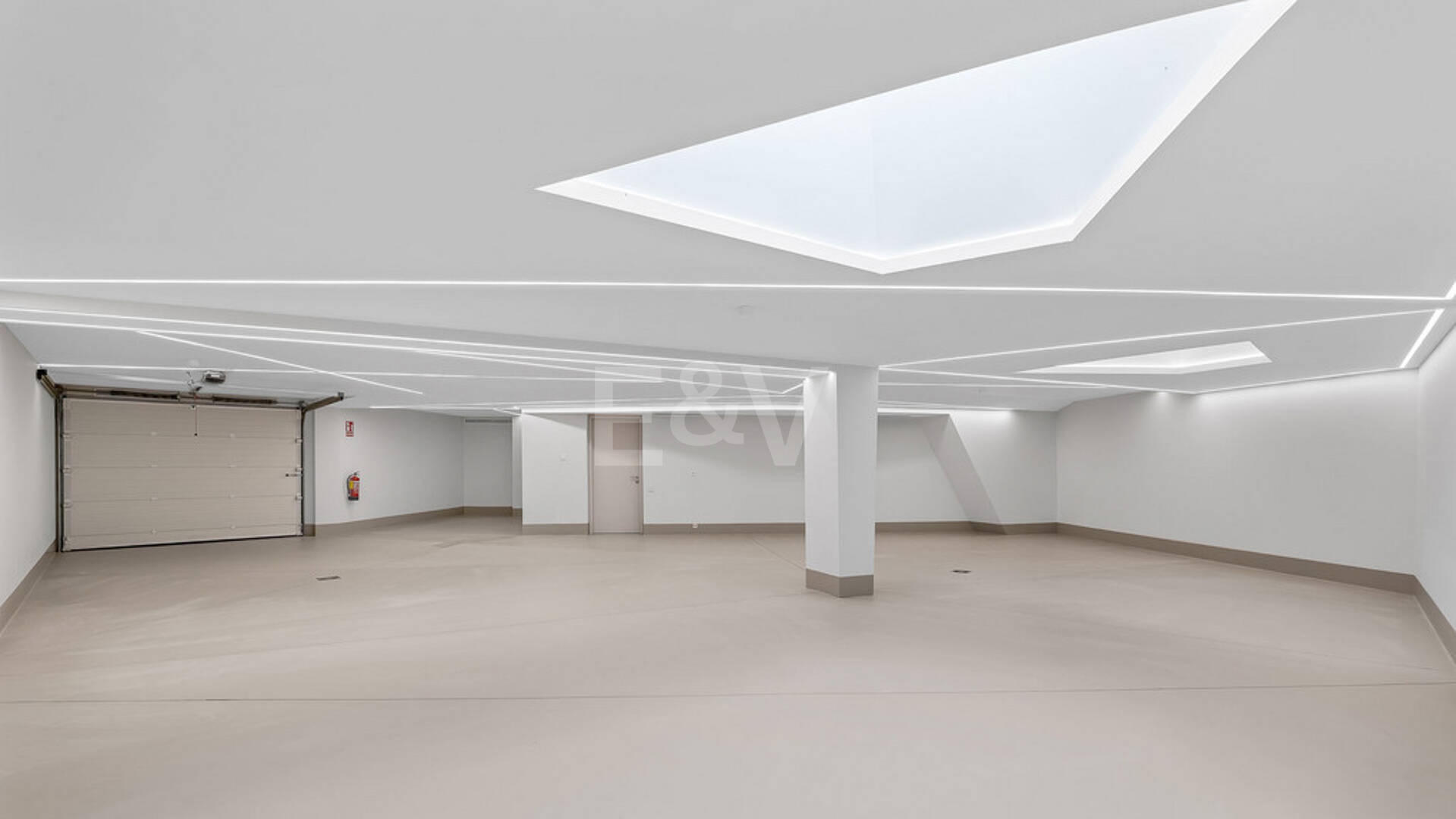 Frontline Beach State-of-the-Art Masterpiece