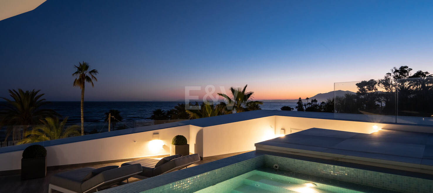 Frontline Beach State-of-the-Art Masterpiece
