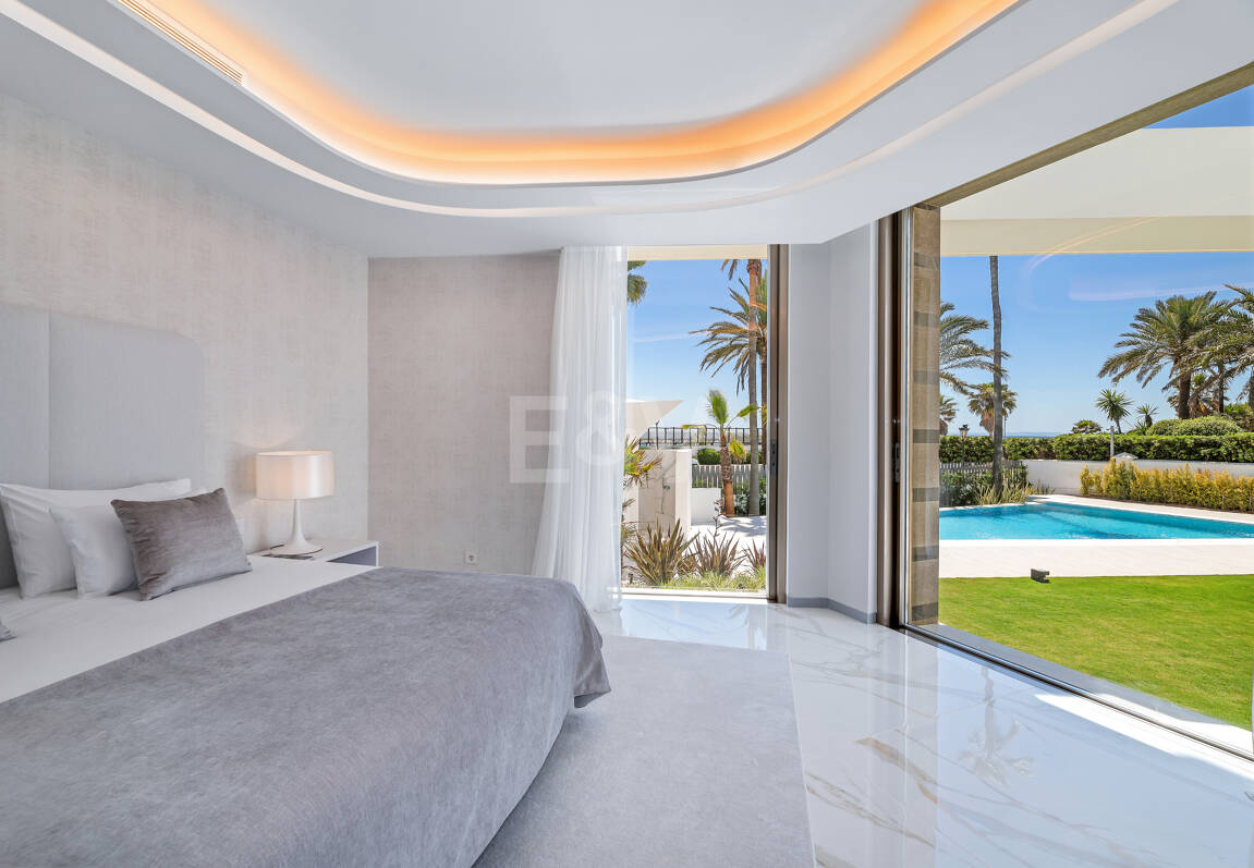 Frontline Beach State-of-the-Art Masterpiece