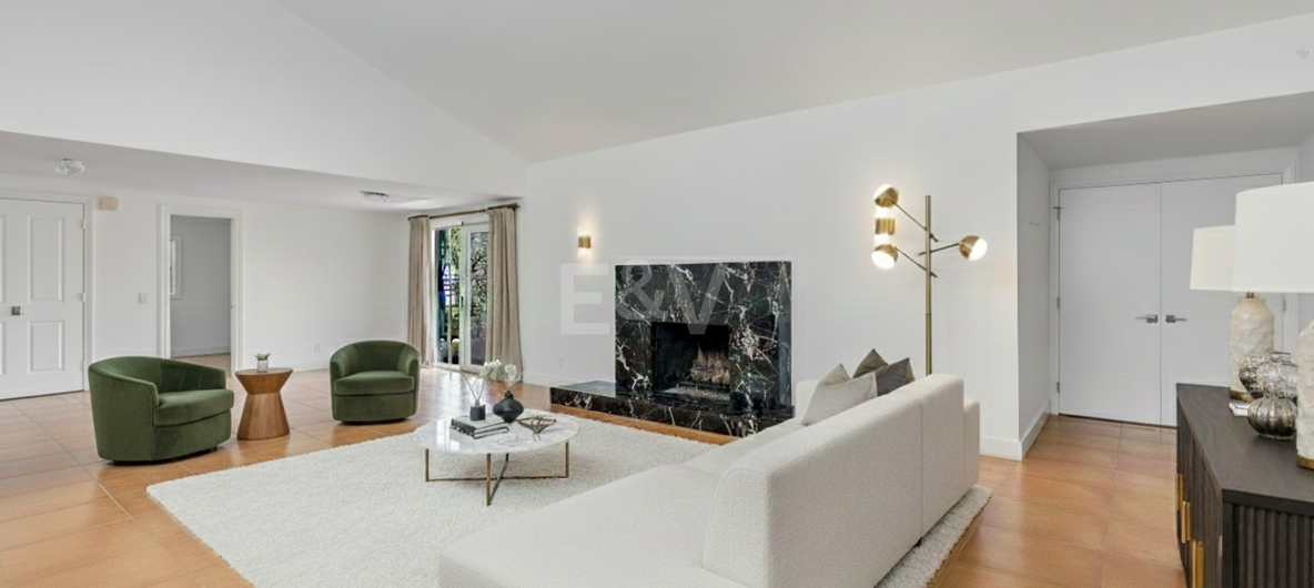 Investment Opportunity: Villa with large Plot and Pool