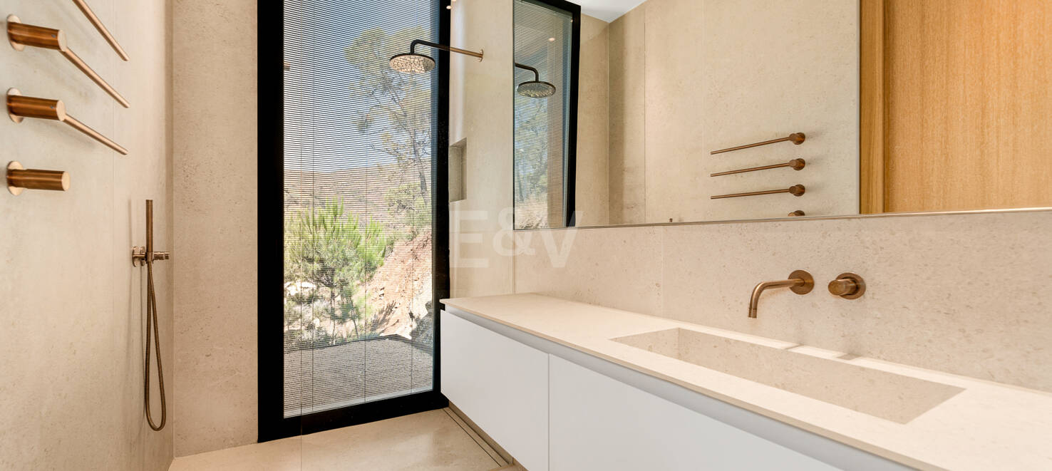 Architectural Masterpiece with Cutting-Edge Technology, Total Privacy and Panoramic Views
