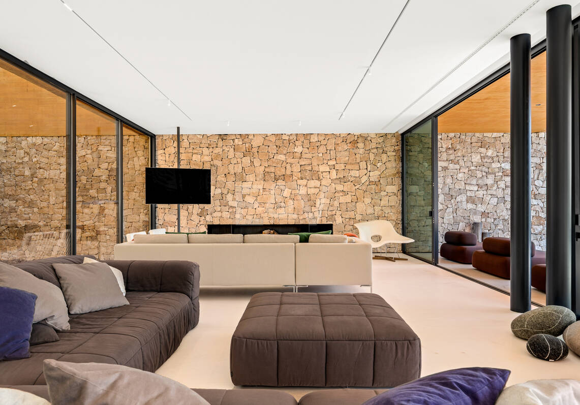 Joya arquitectónica con tecnología avanzada privacidad total y vistas panorámicas