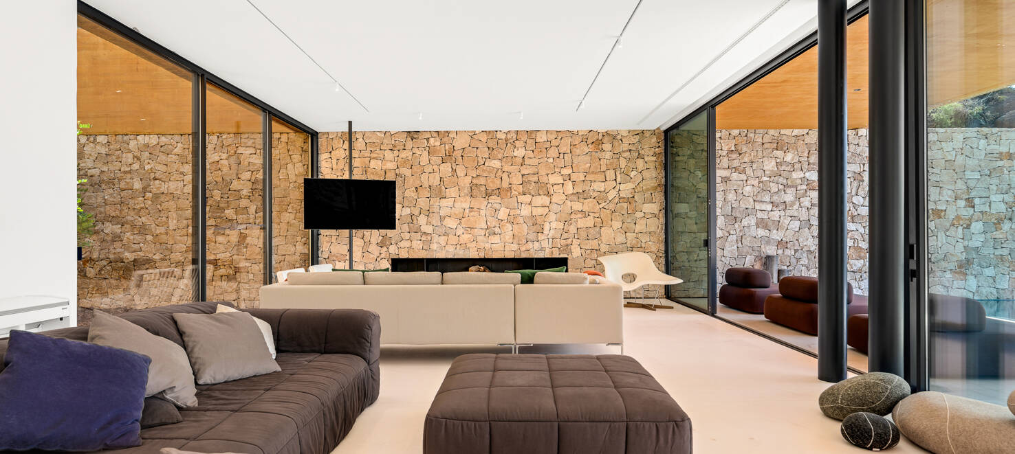 Architectural Masterpiece with Cutting-Edge Technology, Total Privacy and Panoramic Views