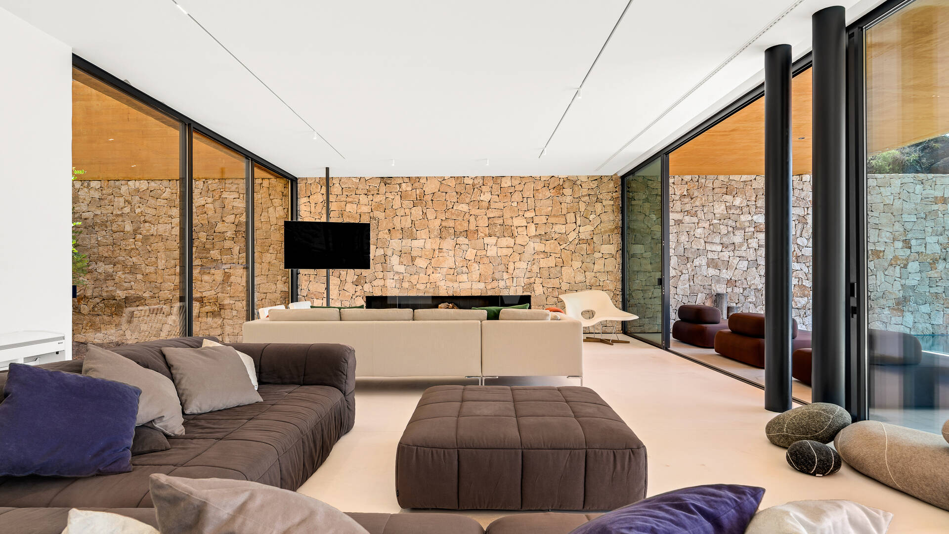 Architektonisches Meisterwerk mit modernster Technik voller Privatsphäre und Panoramablick