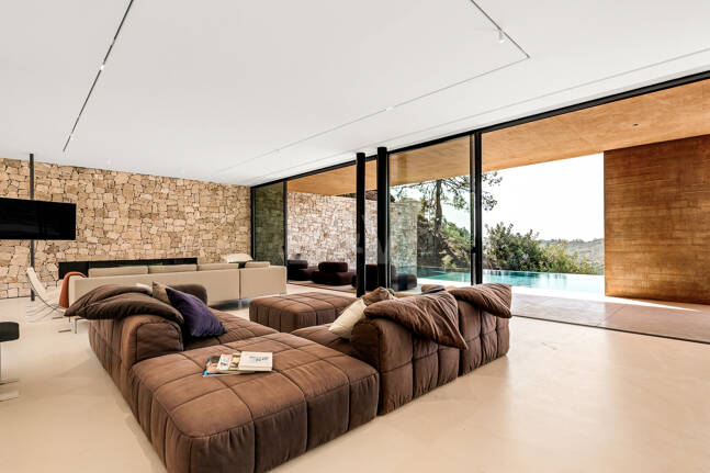 Architektonisches Meisterwerk mit modernster Technik voller Privatsphäre und Panoramablick