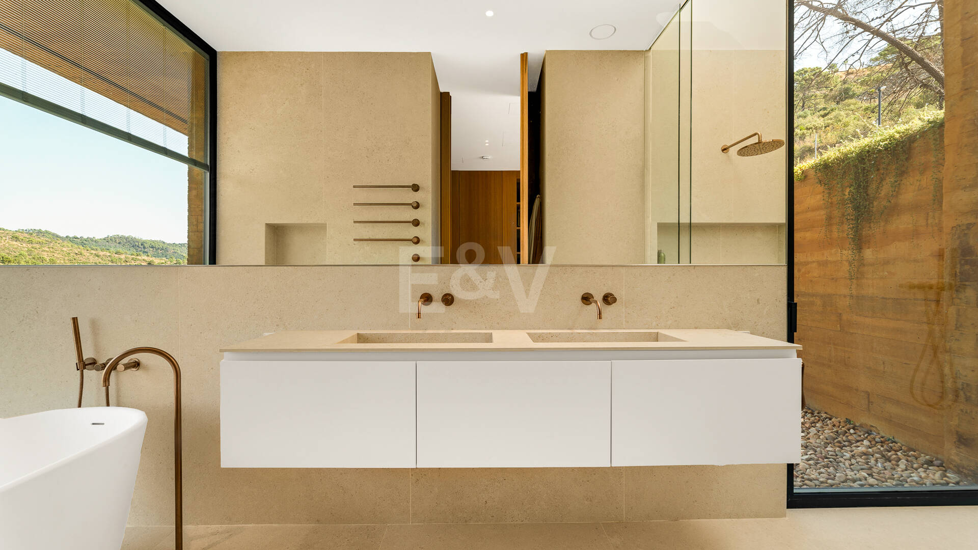 Arkitektur mästerverk med Cutting-Edge Technology, Total Integritet och Panoramautsikt