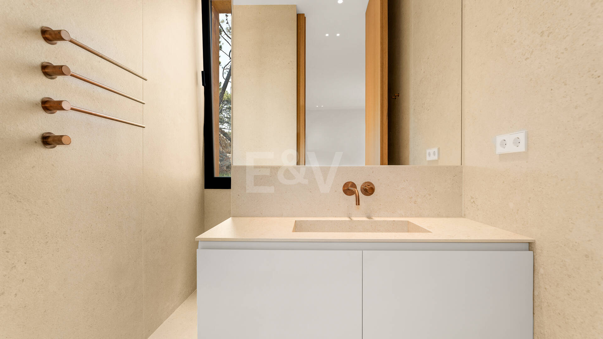 Arkitektur mästerverk med Cutting-Edge Technology, Total Integritet och Panoramautsikt