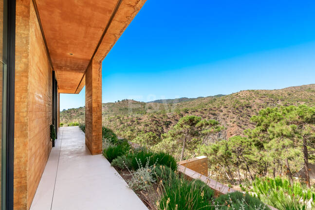 Architektonisches Meisterwerk mit modernster Technik voller Privatsphäre und Panoramablick