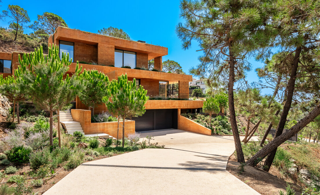 Architectural Masterpiece with Cutting-Edge Technology, Total Privacy and Panoramic Views