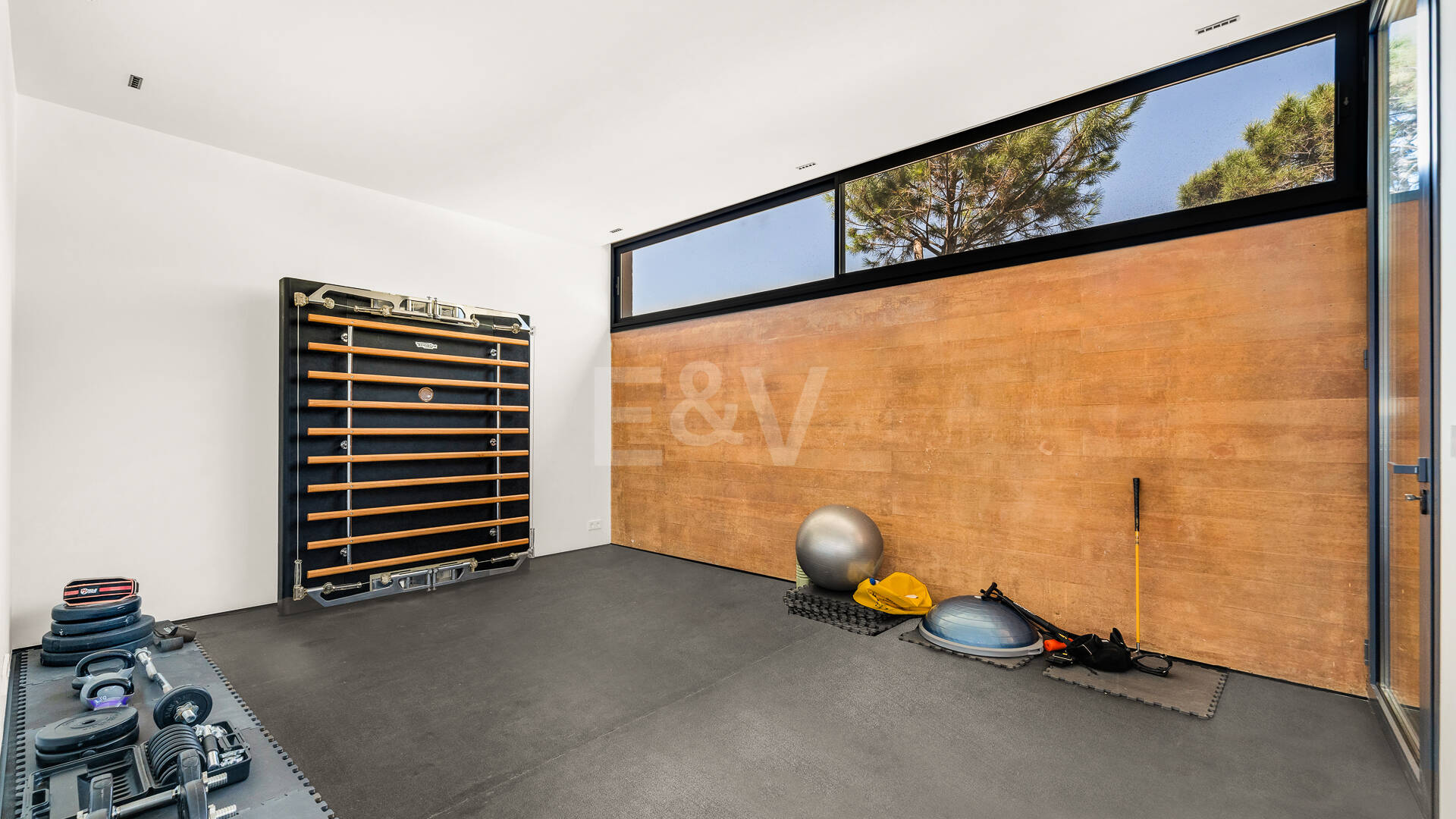 Architektonisches Meisterwerk mit modernster Technik voller Privatsphäre und Panoramablick