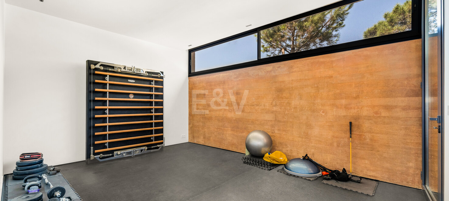 Obra maestra arquitectónica de elegancia contemporánea