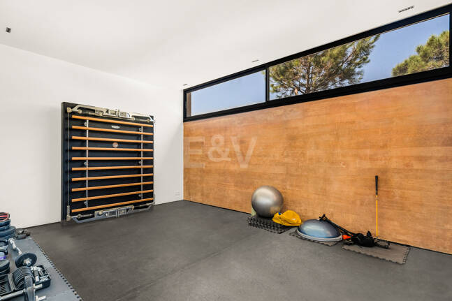 Architektonisches Meisterwerk mit modernster Technik voller Privatsphäre und Panoramablick