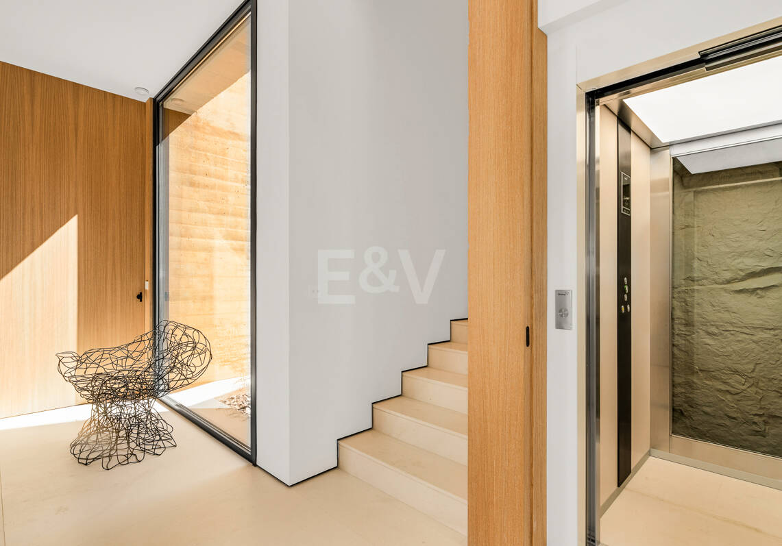 Joya arquitectónica con tecnología avanzada privacidad total y vistas panorámicas
