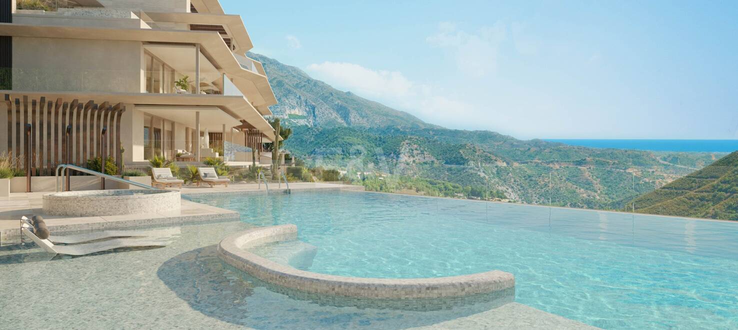 Großzügiges Luxusapartment mit Terrassenpool und Atemberaubendem Ausblick