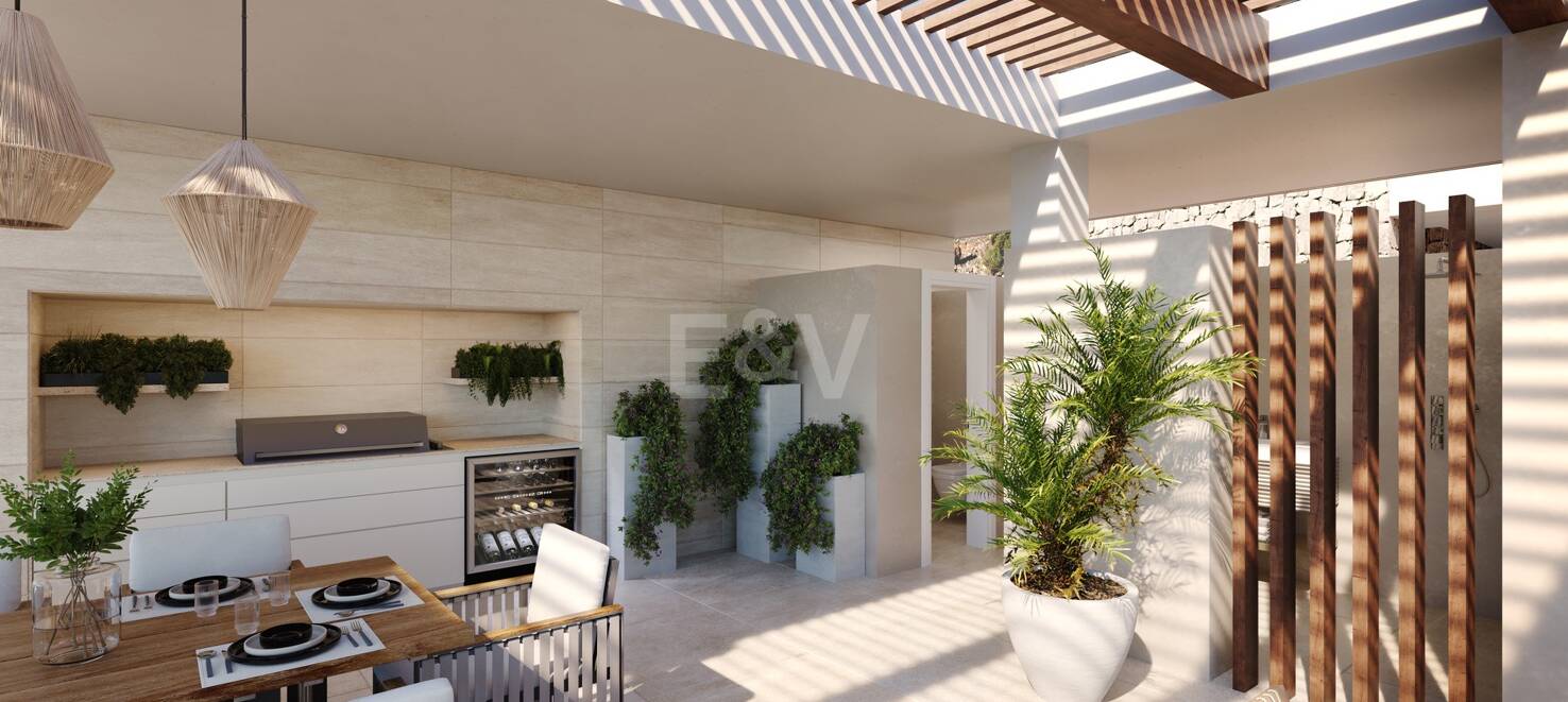 Super Garden Apartment with Private Pool and Panoramic Sea, Mountain and Lake Views