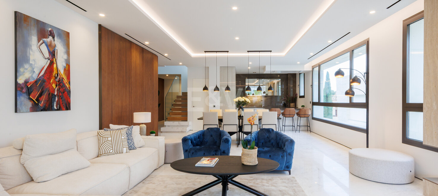 Sophisticated Penthouse with Panoramic Views in Epic by Fendi Casa Marbella