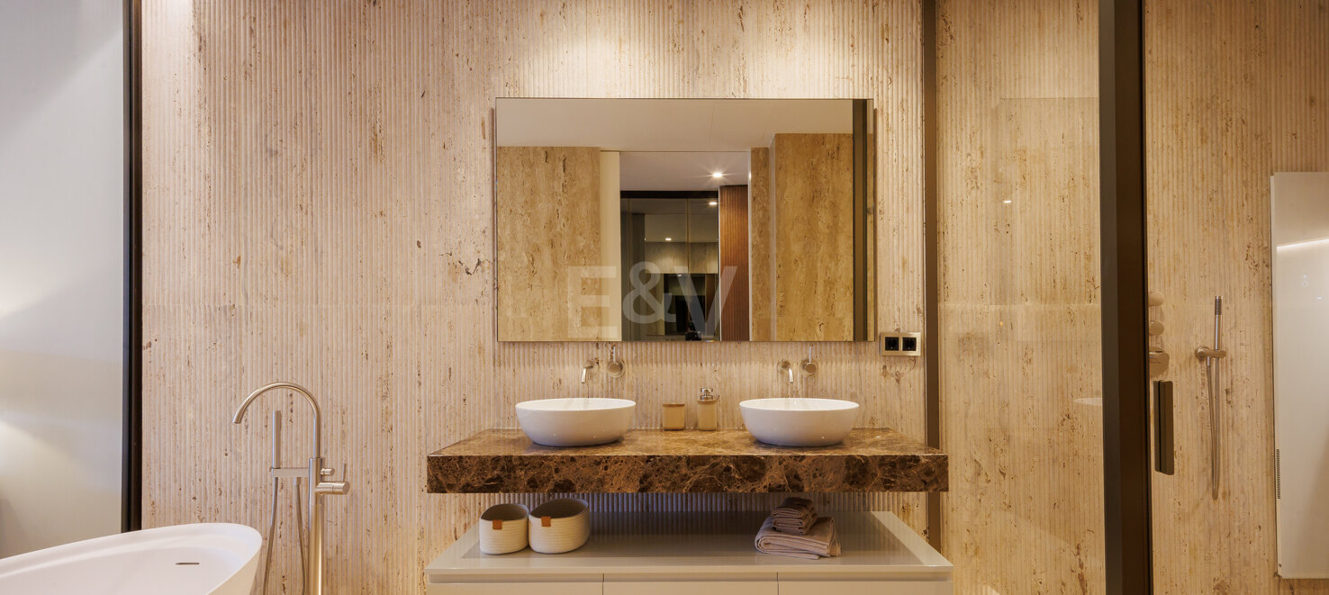 Sophisticated Penthouse with Panoramic Views in Epic by Fendi Casa Marbella