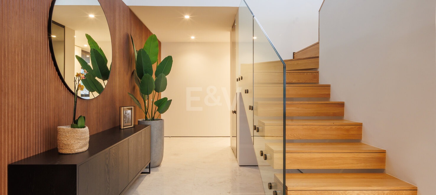 Sophisticated Penthouse with Panoramic Views in Epic by Fendi Casa Marbella