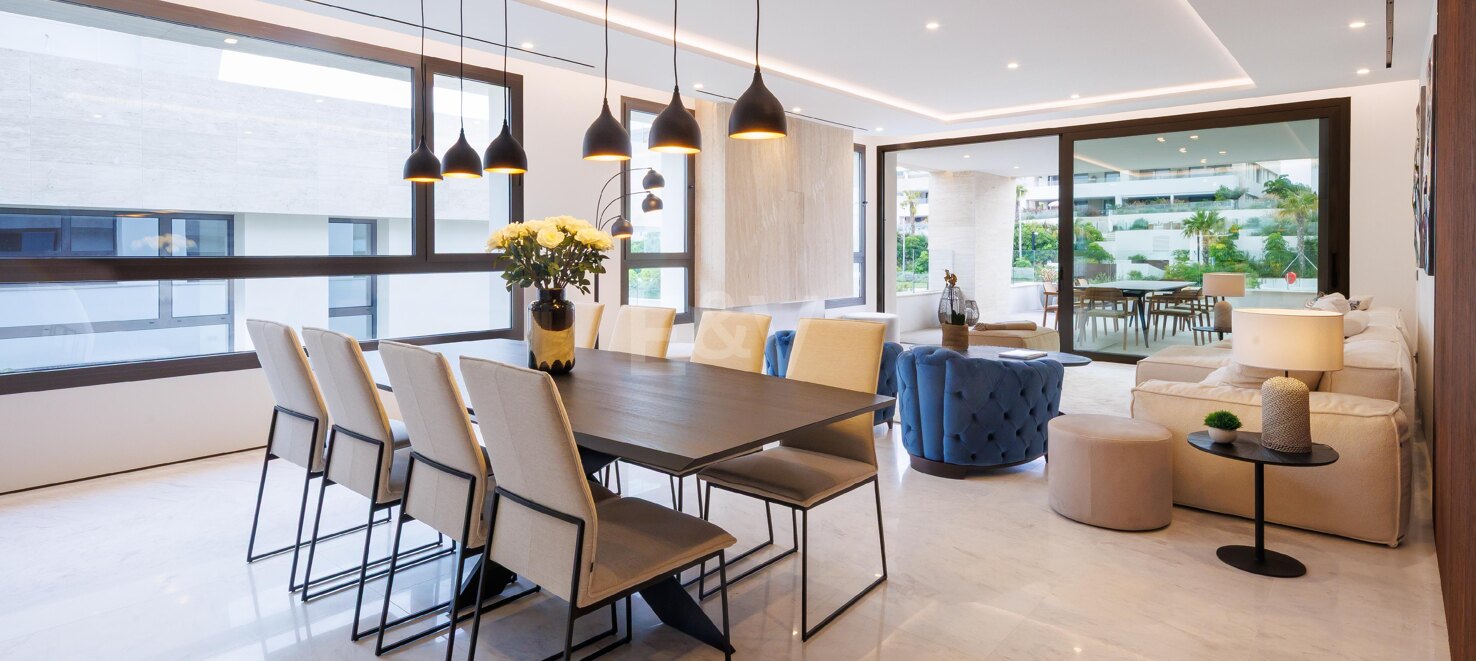 Sophisticated Penthouse with Panoramic Views in Epic by Fendi Casa Marbella