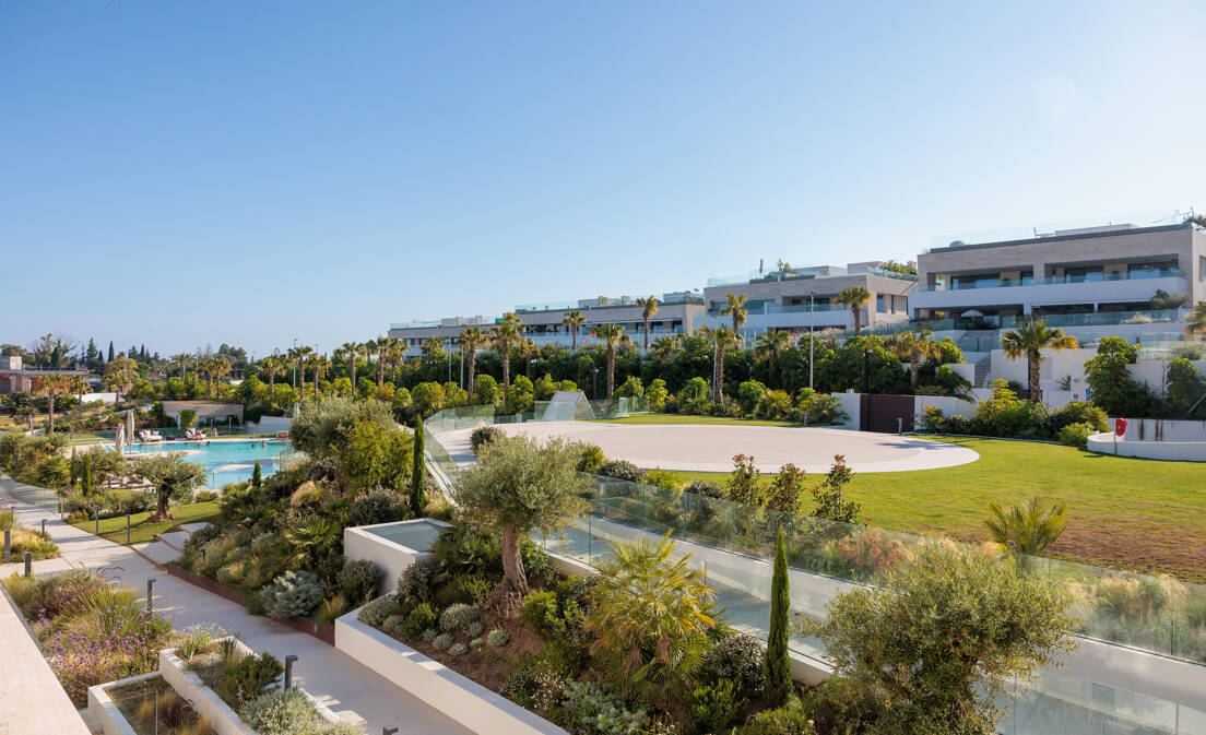 Sophisticated Penthouse with Panoramic Views in Epic by Fendi Casa Marbella