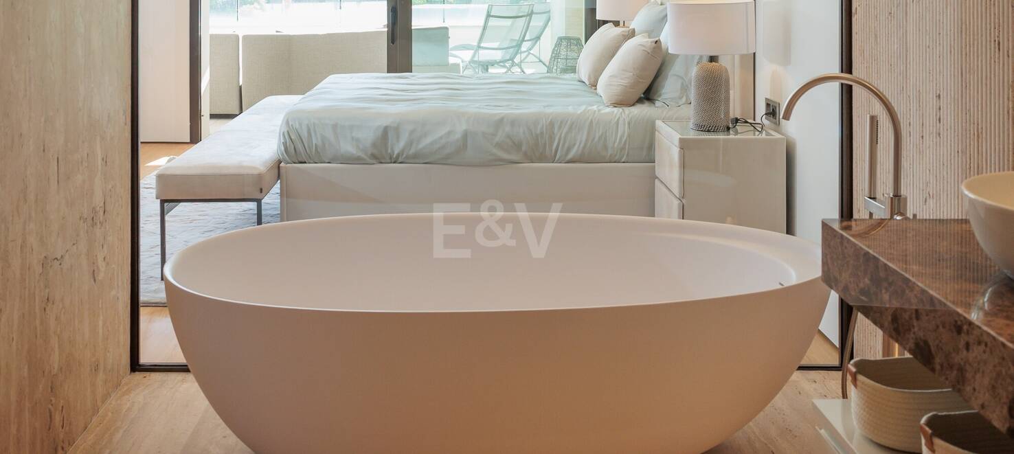 Sofisticado ático con vistas panorámicas en Epic by Fendi Casa Marbella
