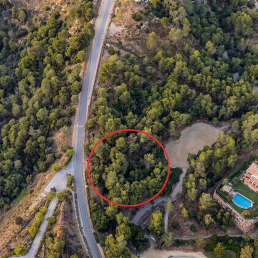 Plot in Prestigious Gated Community Set in Golf Course Urbanisation