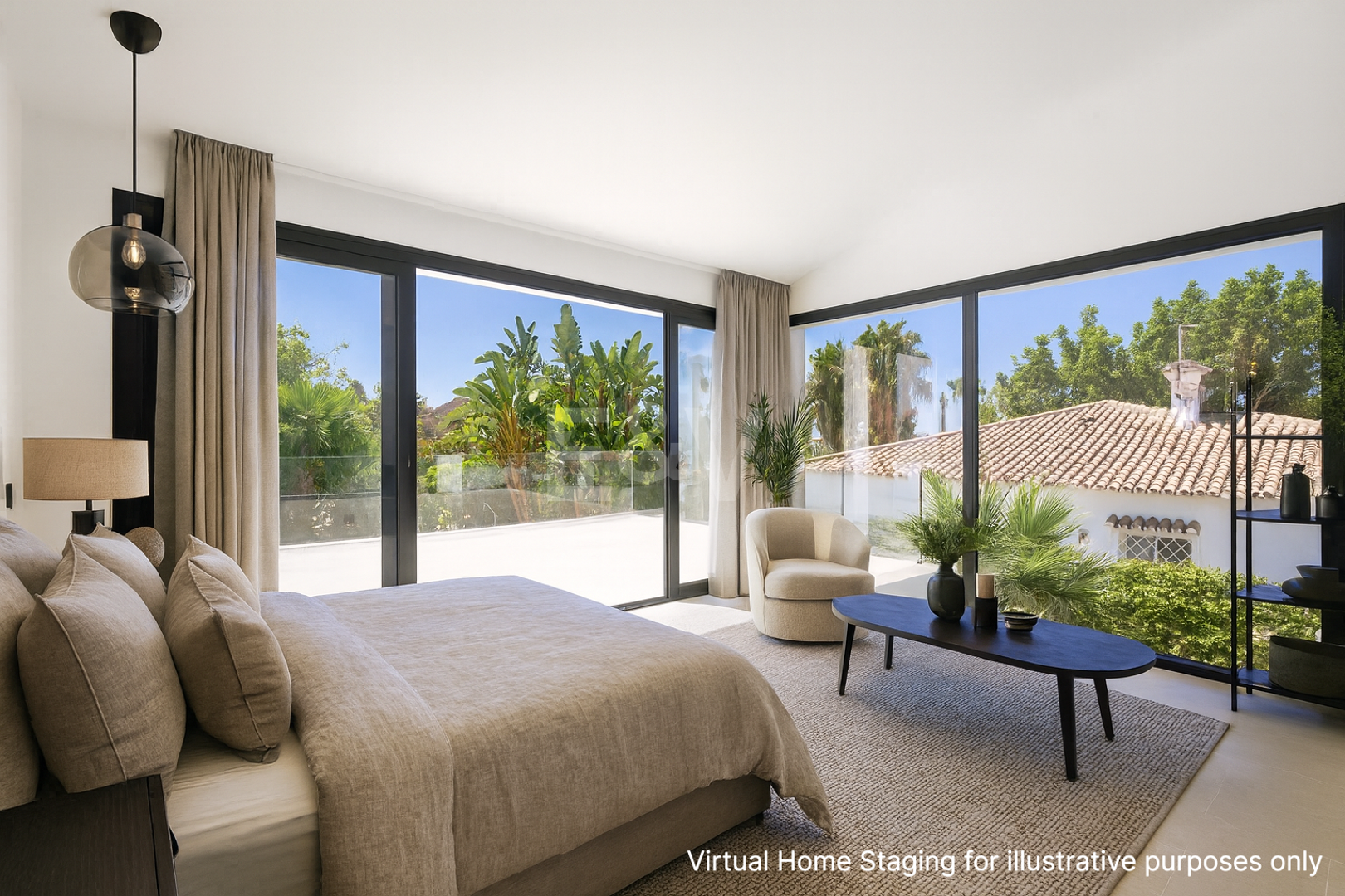 Villa elegante con piscina, jardín tropical y atractivo urbano