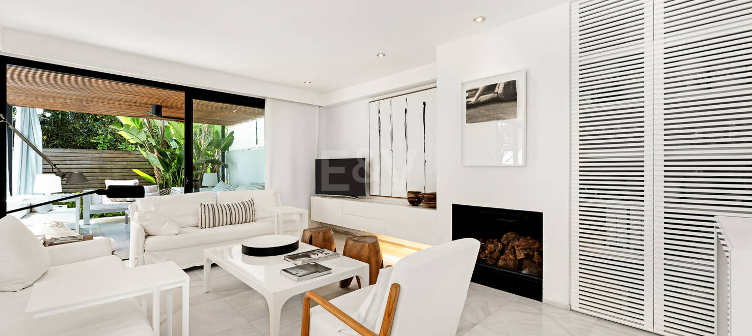 Refined Townhouse for the Perfect Beachside Life