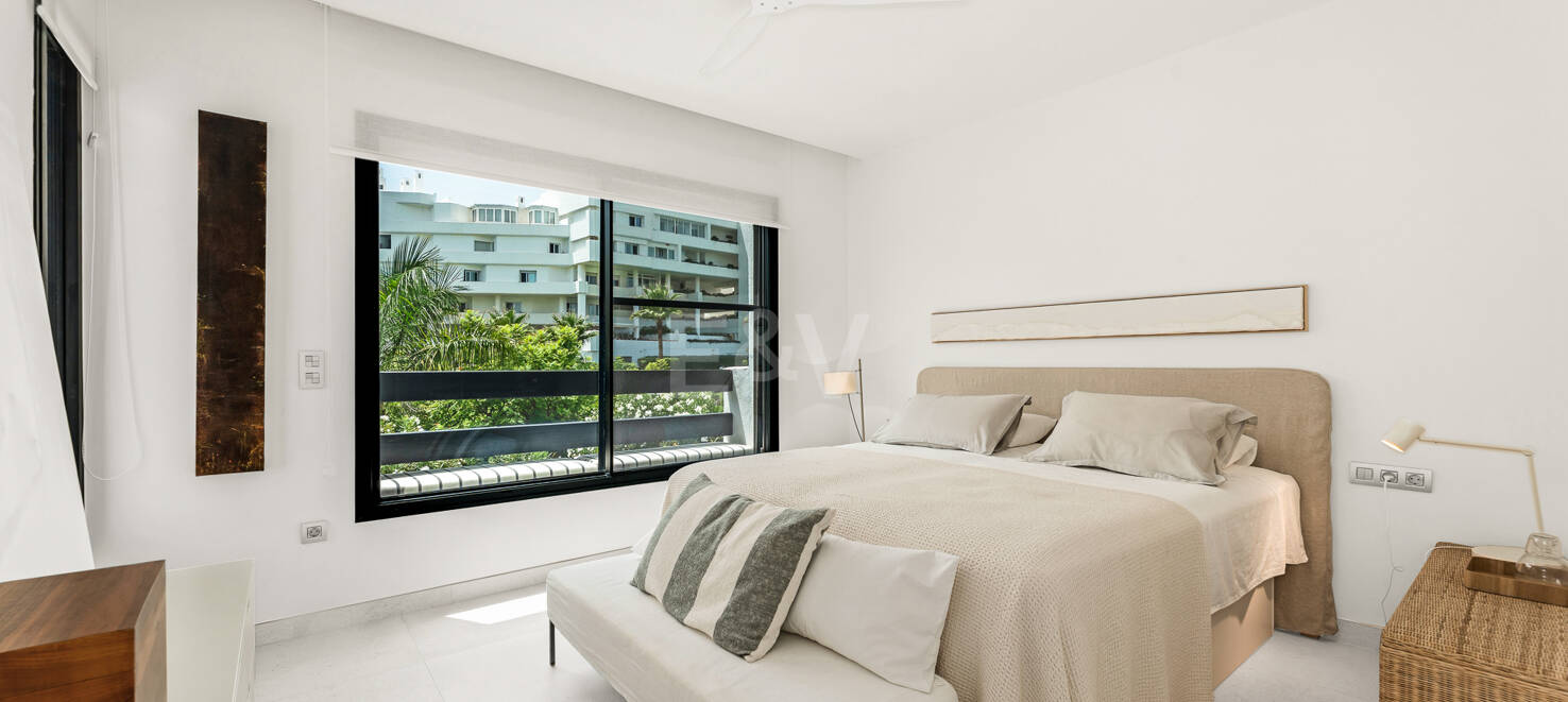 Refined Townhouse for the Perfect Beachside Life