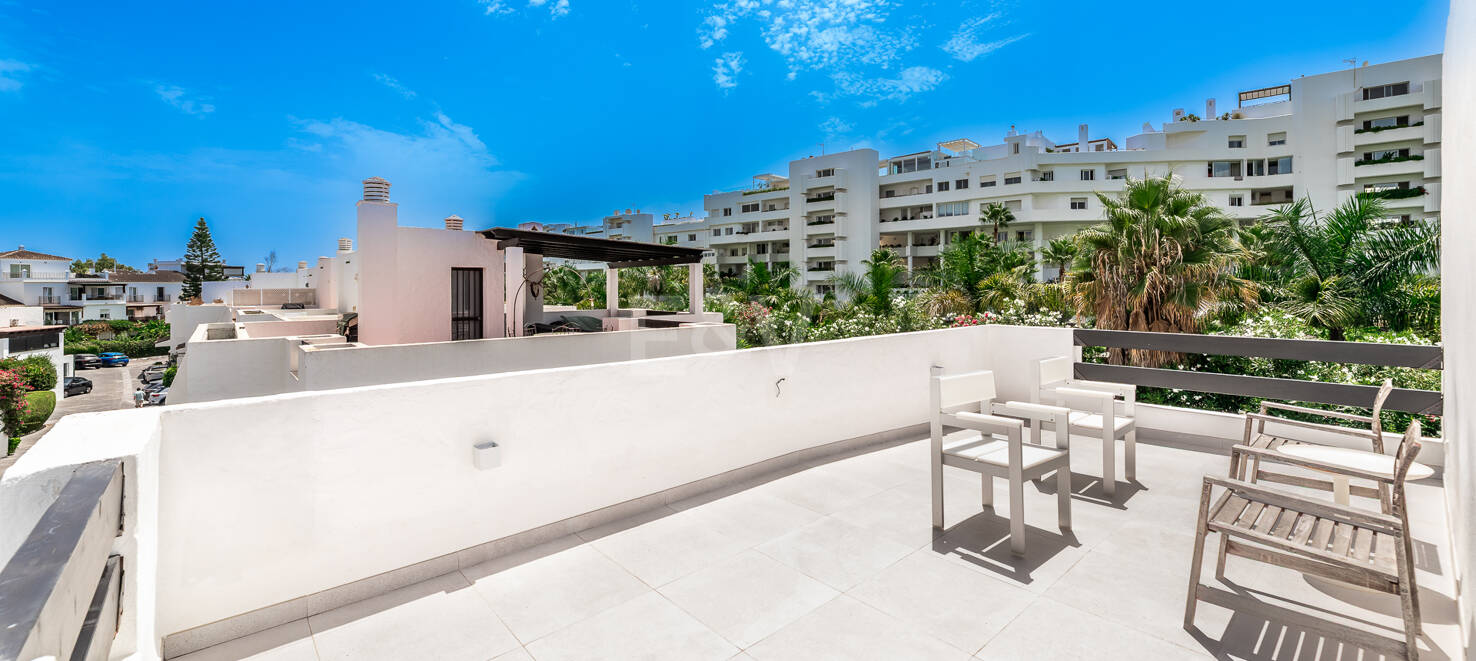 Refined Townhouse for the Perfect Beachside Life