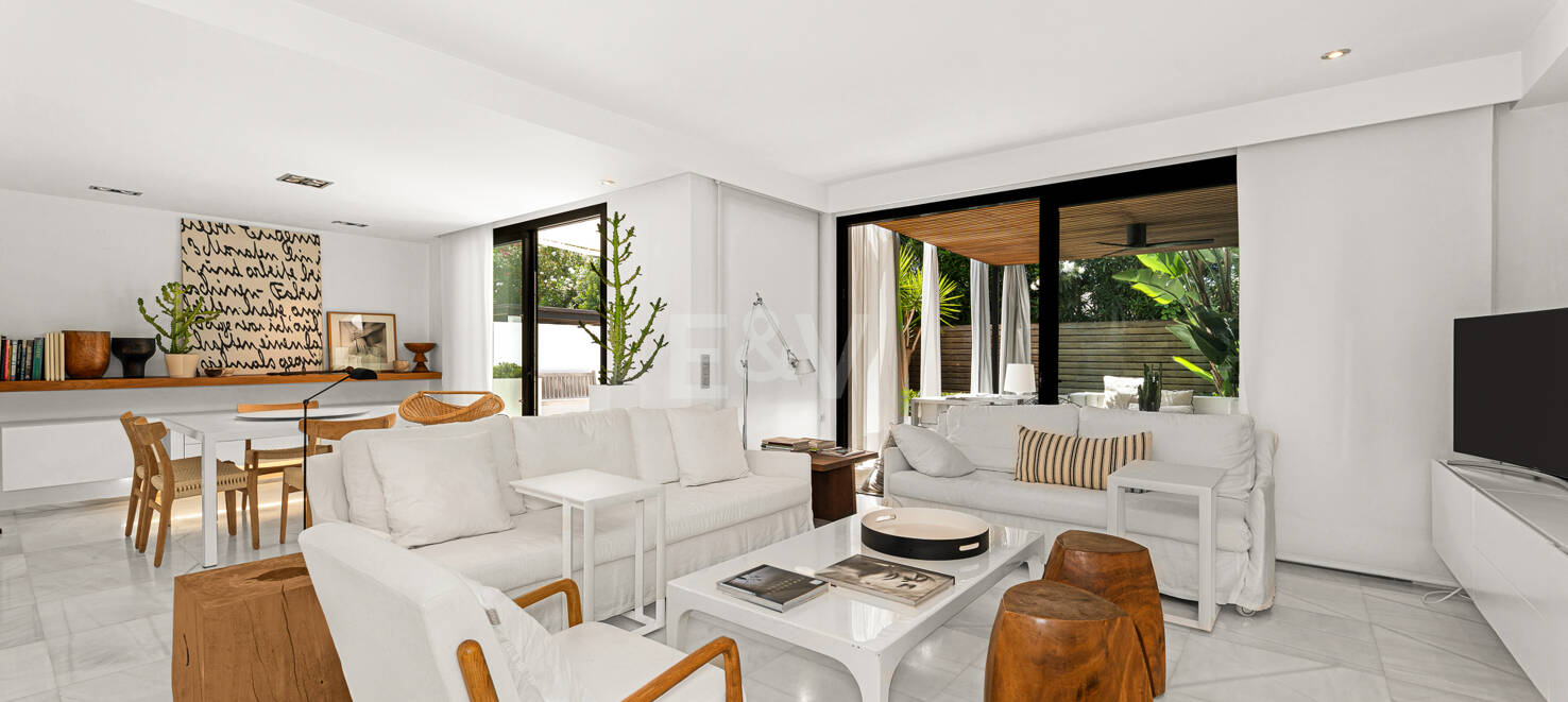 Refined Townhouse for the Perfect Beachside Life