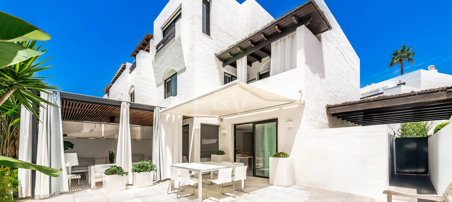 Refined Townhouse for the Perfect Beachside Life