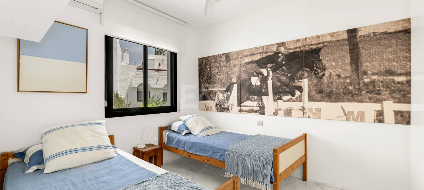 Refined Townhouse for the Perfect Beachside Life