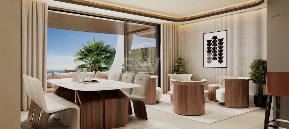 Exklusive 4-Zimmer-Duplex-Residenz mit Privatem Garten und Pool in der Nähe von Puente Romano