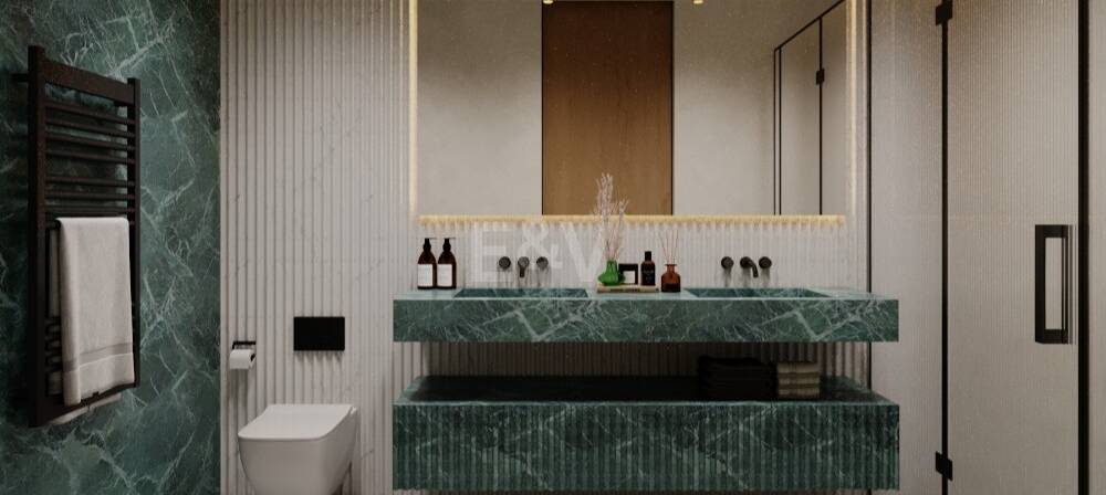 Dúplex Exclusivo de 4 Dormitorios con Jardín Privado y Piscina junto a Puente Romano