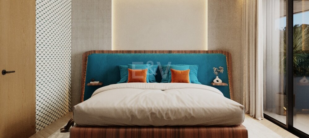 Iconic 3 Bedroom Penthouse with Rooftop Pool and Panoramic Solarium by Puente Romano